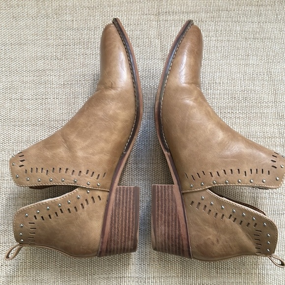 Madden Nellie Ankle Boots Laser Cut Out design Studded Block Heel Almond Toe - Picture 6 of 15